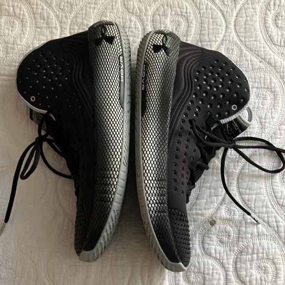 Under armor - Picture 5 of 5